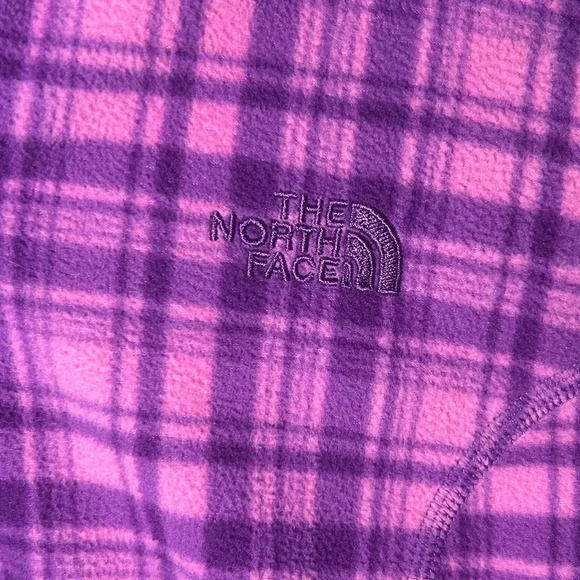 The North Face Fleece 1/4 Zip Pull Over. Purple and Pink plaid. Size Medium. - Picture 2 of 9